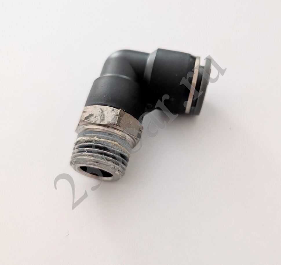 121212 КОЛЕНО, вертлюг, 1/2T x 3/8 npt(m) GRACO